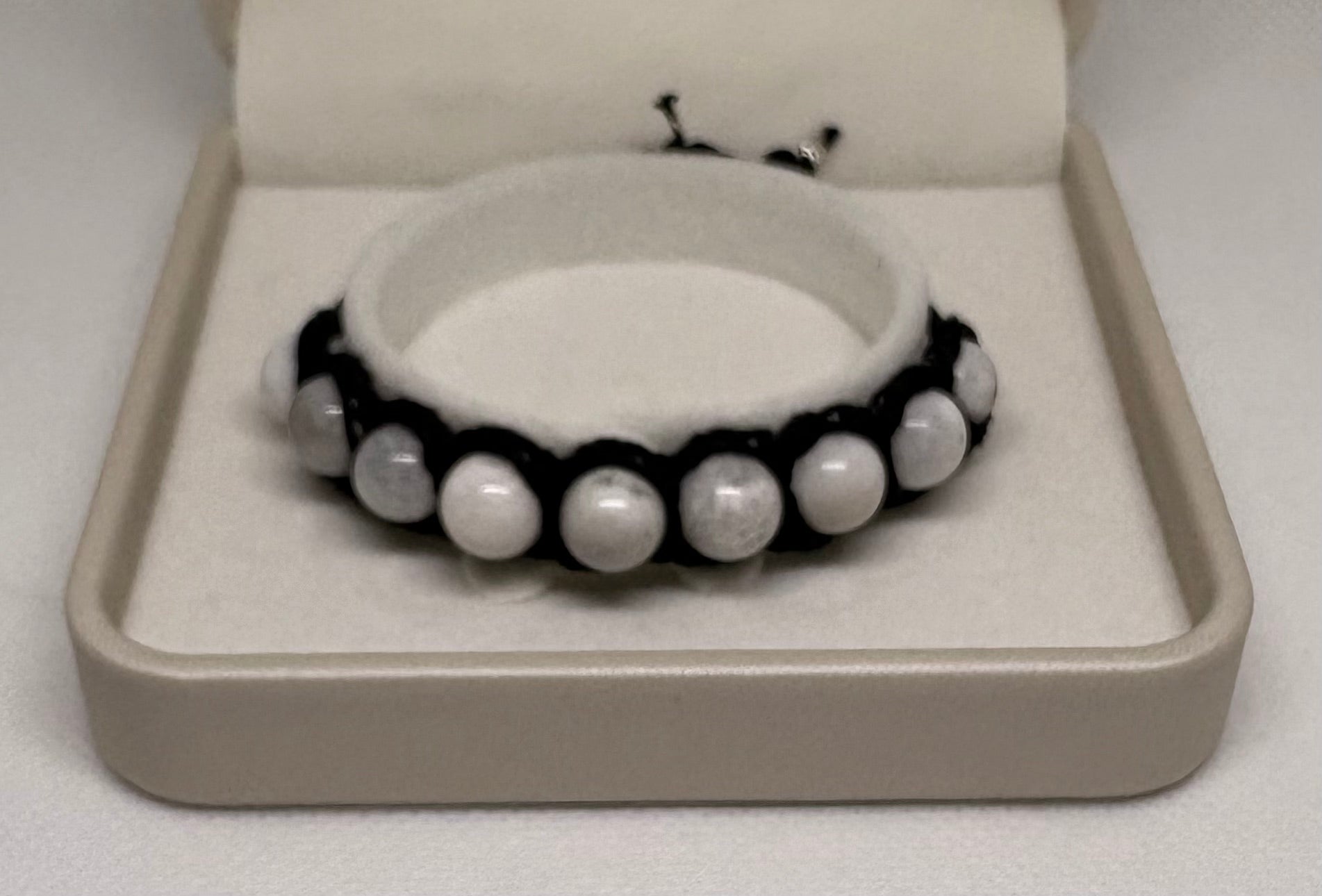 Mondstein Armband - gehäkelt halb
