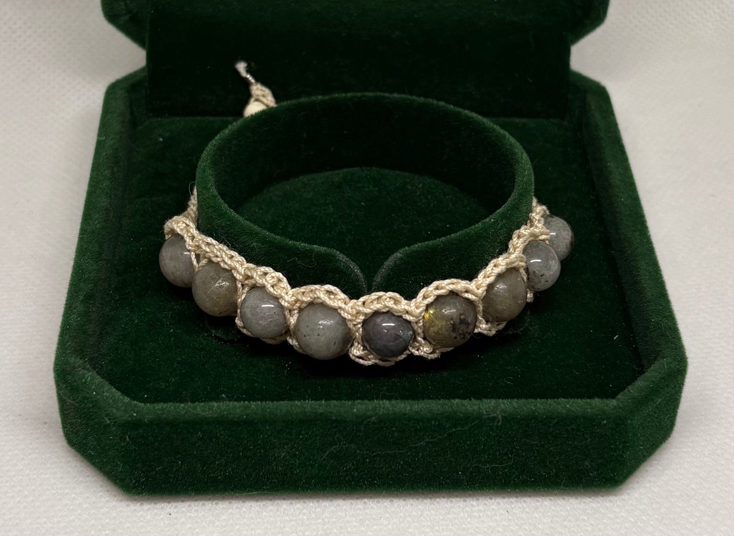 Labradorit Armband - gehäkelt halb