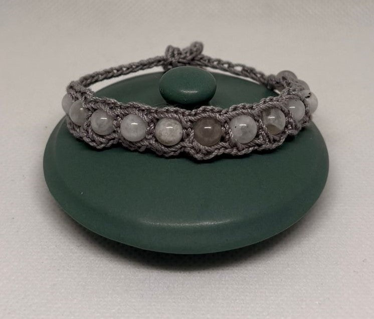Mondstein Armband - gehäkelt halb