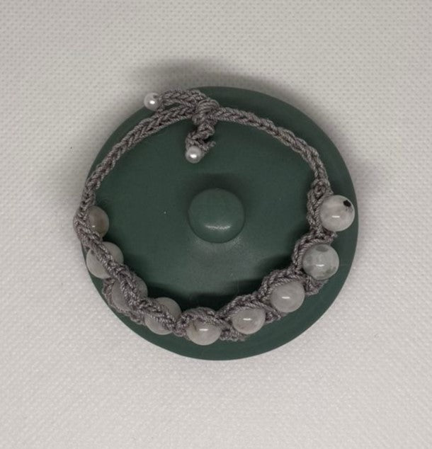 Mondstein Armband - gehäkelt halb
